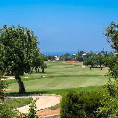 וילה 4 Bedroom Lofou With Private Pool And Sea Views, Aphrodite Hills קוקליה