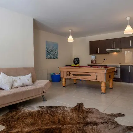 וילה 4 Bedroom Lofou With Private Pool And Sea Views, Aphrodite Hills *