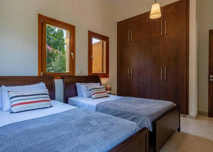 Villa 4 Bedroom Lofou With Private Pool And Sea Views, Aphrodite Hills