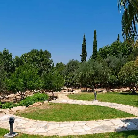 Villa 4 Bedroom Lofou With Private Pool And Sea Views, Aphrodite Hills *