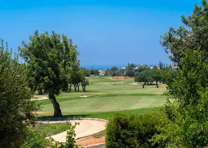 Vila 4 Bedroom Lofou With Private Pool And Sea Views, Aphrodite Hills Kouklia