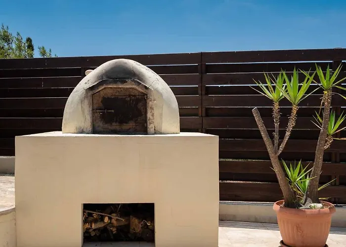 Vila 4 Bedroom Lofou With Private Pool And Sea Views, Aphrodite Hills Kouklia